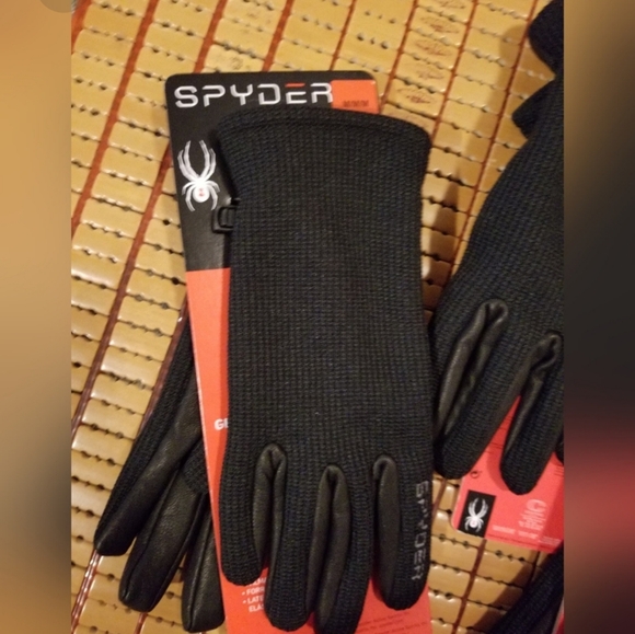 Spyder Other - Spyder 100% leather palm gloves 1 PAIR pick medium